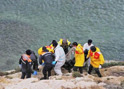 مرگ احتمالی 20 نفر در واژگون شدن قایق پناهجویان در ایتالیا