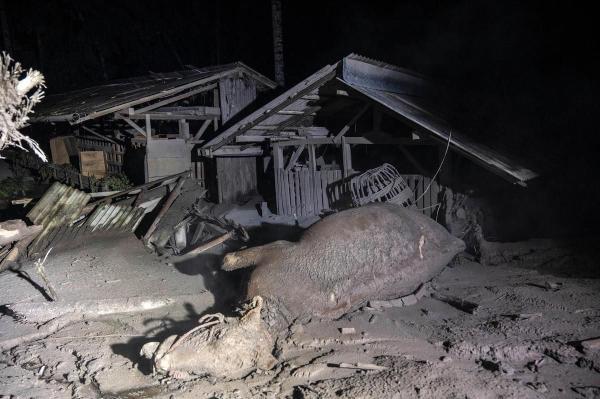 خسارات فوران آتشفشان در اندونزی