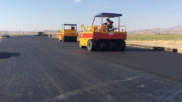 عملیات آسفالت 7 کیلومتر از قطعه چهار بزرگراه زابل، زاهدان آغاز شد